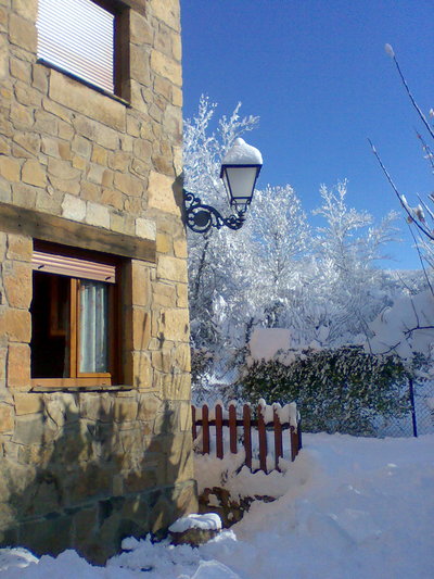 La nieve en Casa Rural Rioloseros de León.